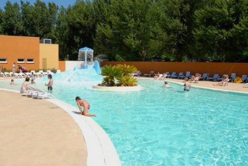Heated swimming pool at the Beauséjour campground