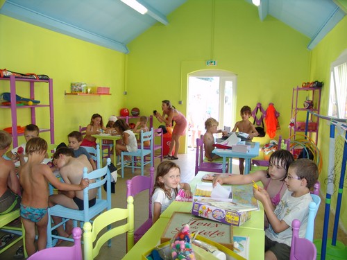 kinder club